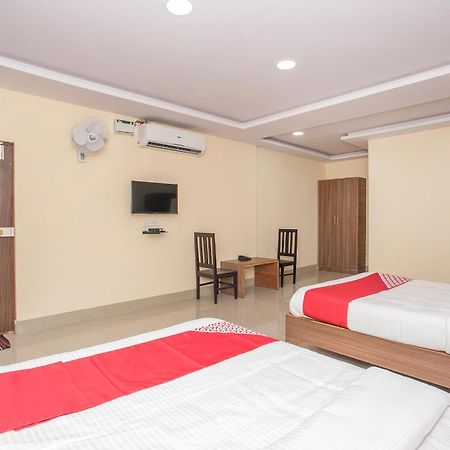 Hotel O Om Sai Residency Chik Banavar Bagian luar foto